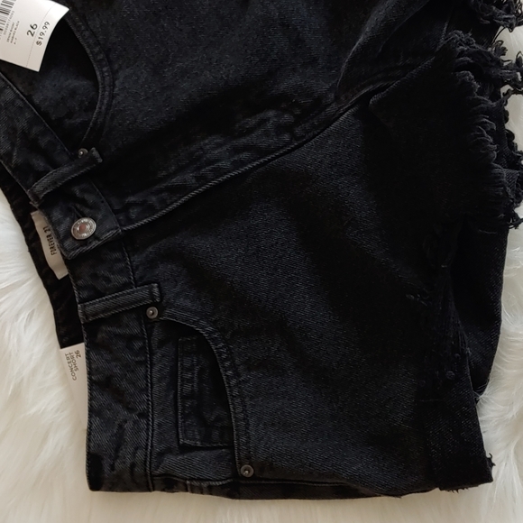 Forever 21 denim shorts - Picture 3 of 13